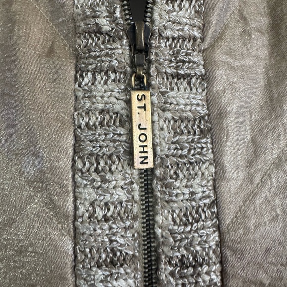 ST JOHN SPORT Gold Quilted Vest Ribbed Knit Detail Women Small NWOT - Picture 6 of 12